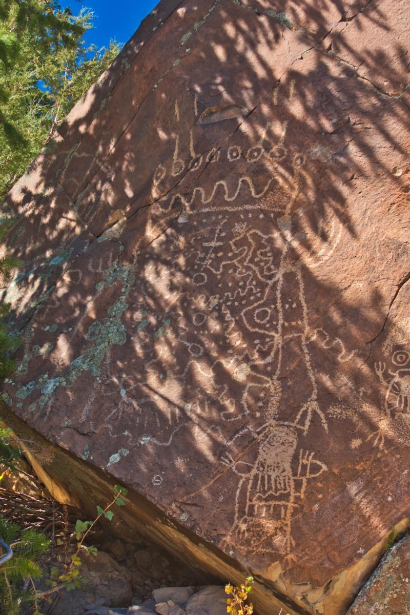 Dinwoody style petroglyphs Wyoming