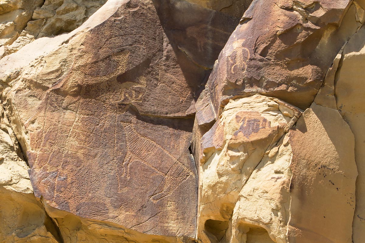 Legend Rock petroglyphs Wyoming